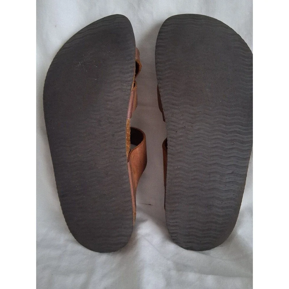 Mountain Sole Sandals size 7